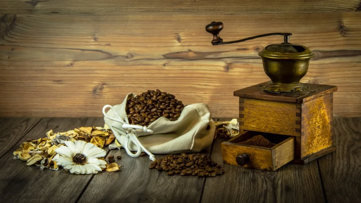 Râșniță cafea și cafea la sac